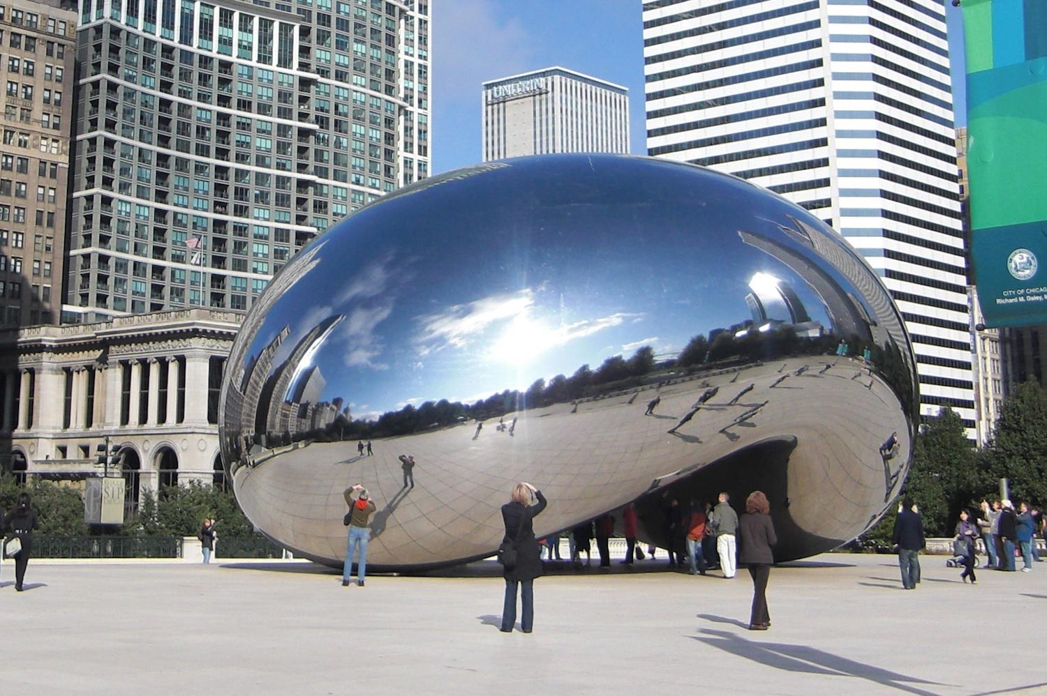 image of Truth-Sculpture-Chicago-Millenium-Park-Delightability-Author-Gregory-Olson